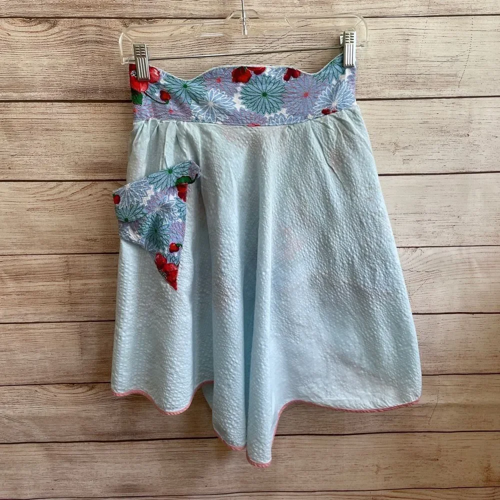 VINTAGE HANDMADE REVERSIBLE APRON IN BLUE‎